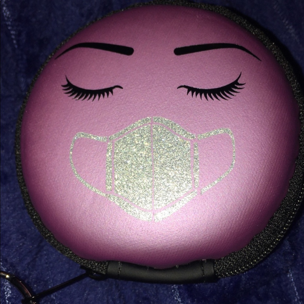 Mask holder keychains - Picture 2 of 3